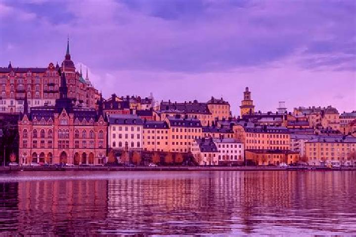 Escorts Loevestad, Sweden — Local Companions