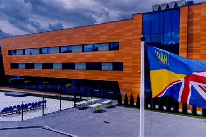 Escorts Loniowa, Poland — Local Companions