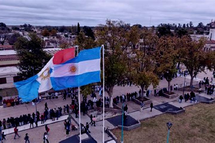 Escorts Lonquimay, Argentina — Local Companions