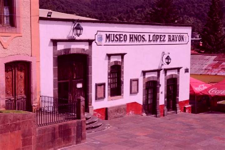 Escorts Lopez Rayon, Mexico — Local Companions