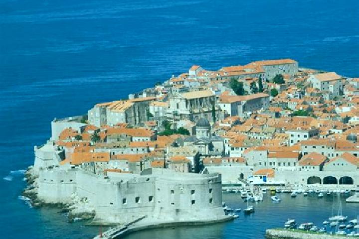 Escorts Lovas, Croatia — Local Companions