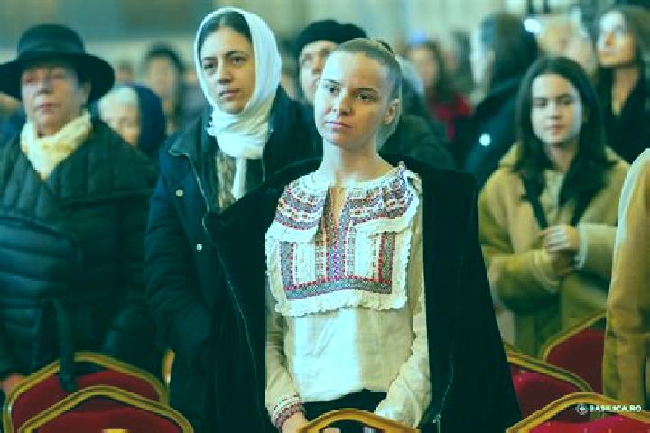 Escorts Luna, Romania — Local Companions