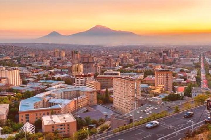 Escorts Lusadzor, Armenia — Local Companions