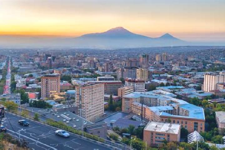 Escorts Lusakert, Armenia — Local Companions