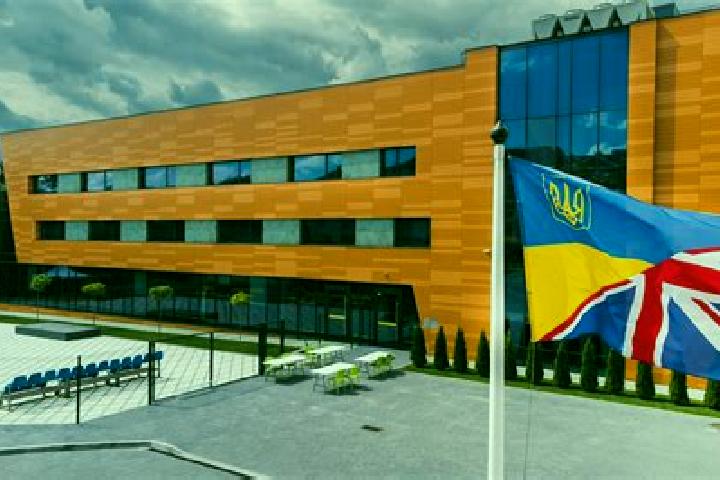 Escorts Lututow, Poland — Local Companions