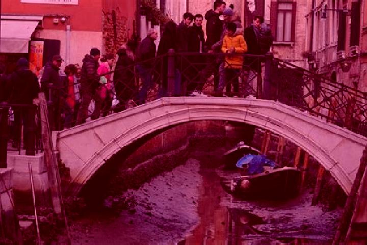 Escorts Luzzano, Italy — Local Companions