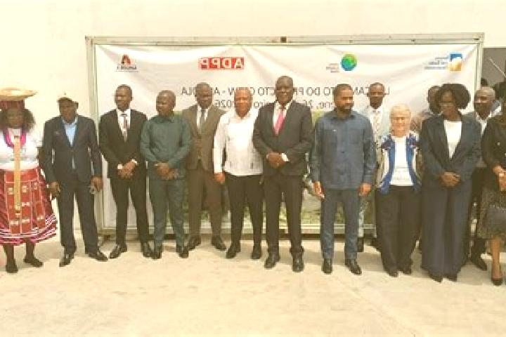 Escorts Mabaia, Angola — Local Companions
