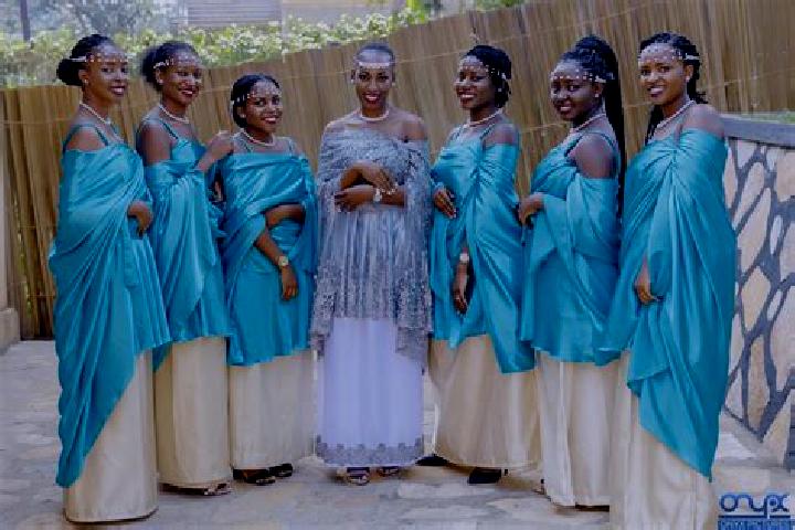 Escorts Macuba, Rwanda — Local Companions