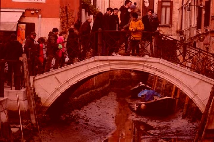 Escorts Magnano, Italy — Local Companions