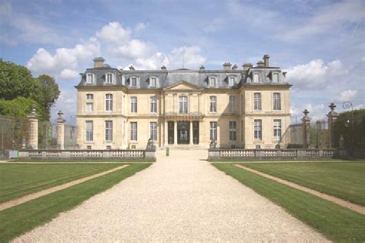 Escorts Mairy-sur-Marne, France — Local Companions