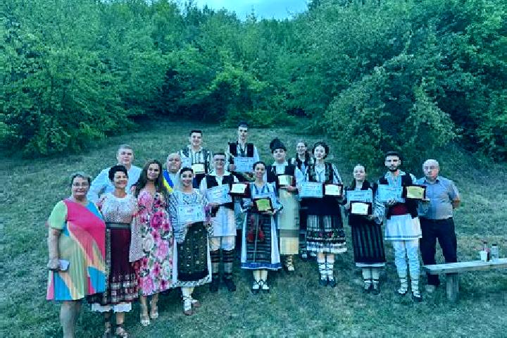 Escorts Malovat, Romania — Local Companions