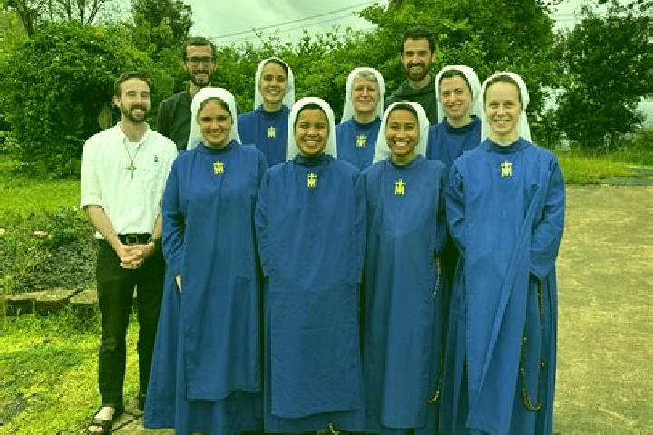 Escorts Maneglise, France — Local Companions