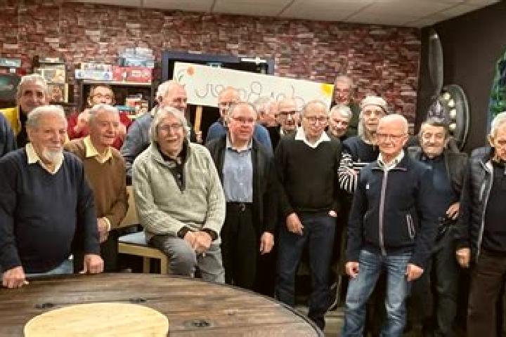 Escorts Marcilly-le-Chatel, France — Local Companions