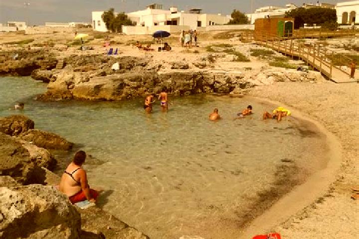 Escorts Marina di Mancaversa, Italy — Local Companions