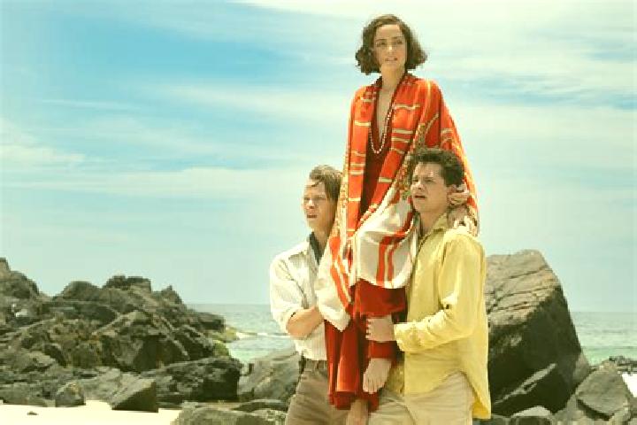 Escorts Marks Point, Australia — Local Companions