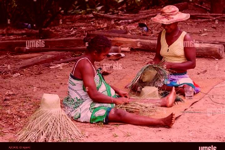 Escorts Maroantsetra, Madagascar — Local Companions