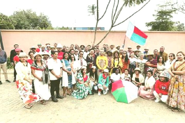 Escorts Marovatolena, Madagascar — Local Companions