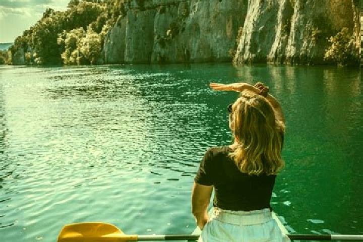 Escorts Marseille 15, France — Local Companions