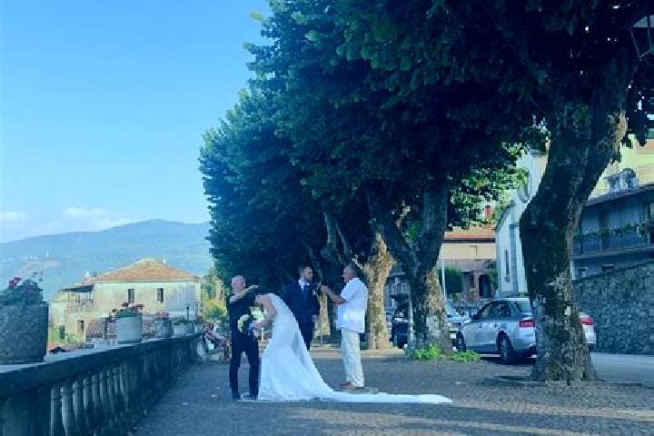 Escorts Martirano Lombardo, Italy — Local Companions