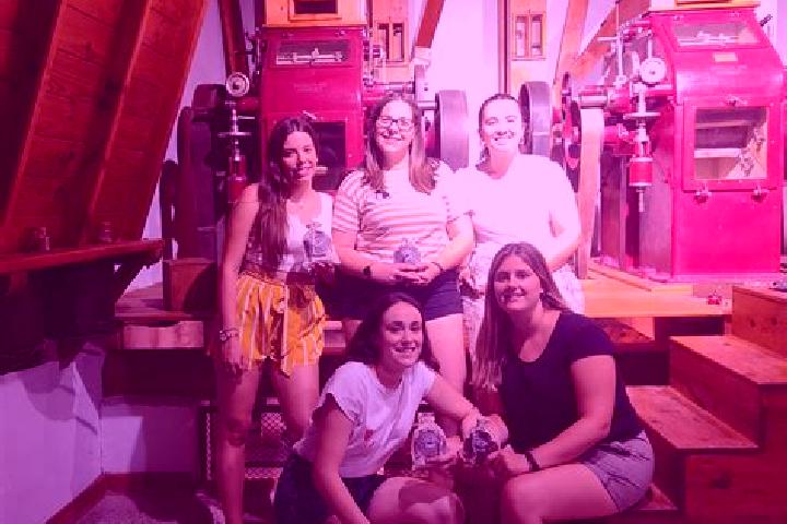 Escorts Mas de las Matas, Spain — Local Companions