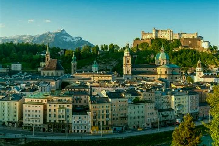 Escorts Matzendorf, Austria — Local Companions