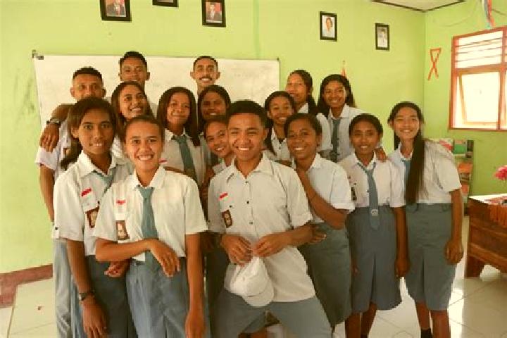 Escorts Maurole, Indonesia — Local Companions