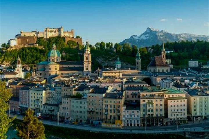 Escorts Mautbruecken, Austria — Local Companions