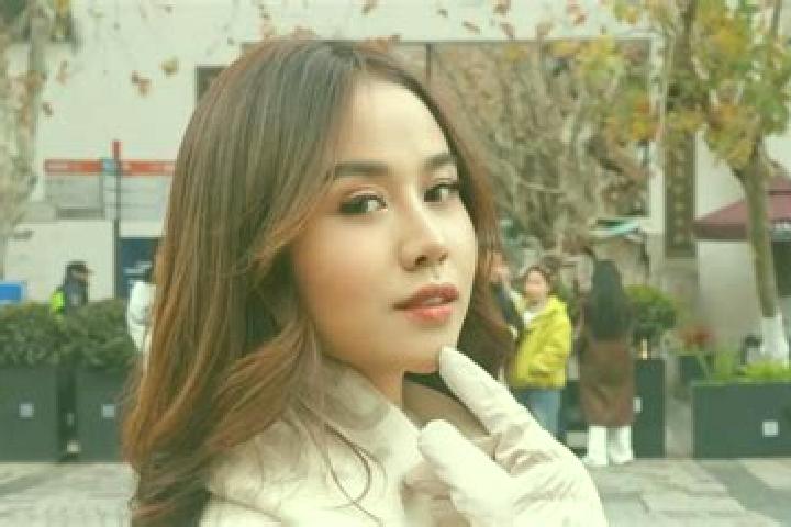 Escorts Mayang, China — Local Companions