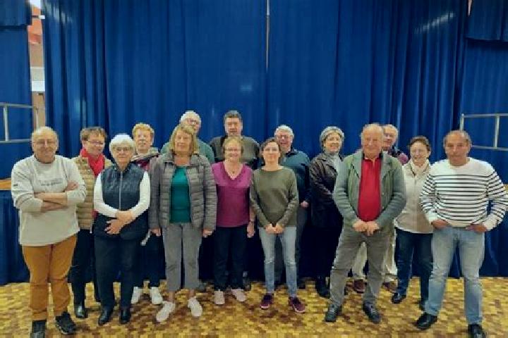 Escorts Meaulne, France — Local Companions