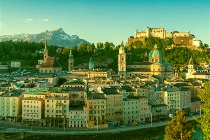 Escorts Mehrn, Austria — Local Companions