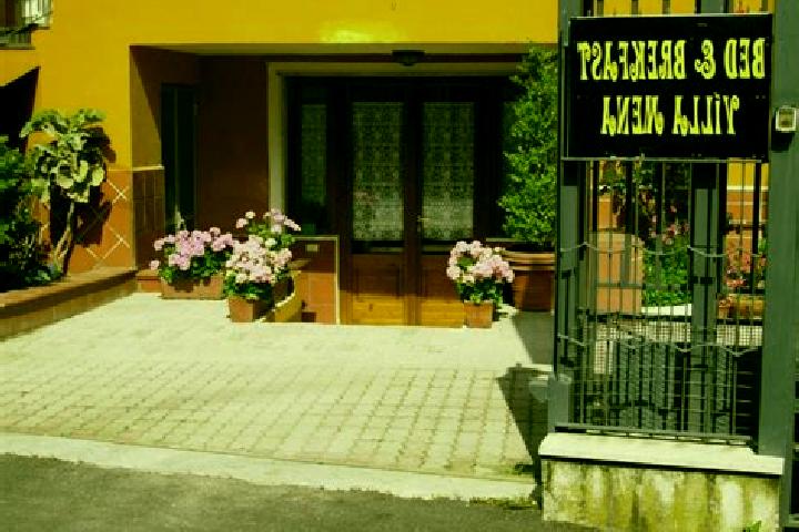 Escorts Mena, Italy — Local Companions