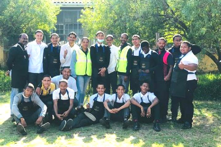 Escorts Merweville, South Africa — Local Companions