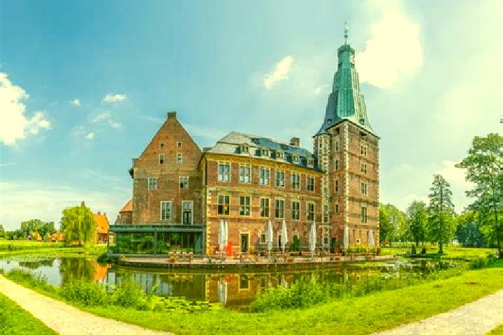 Escorts Metelen, Germany — Local Companions
