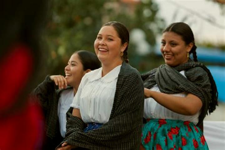 Escorts Miahuatlan de Porfirio Diaz, Mexico — Local Companions