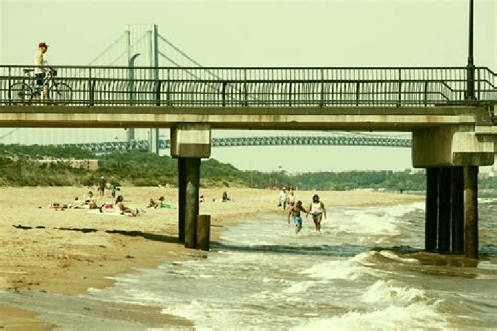 Escorts Midland Beach, United States — Local Companions