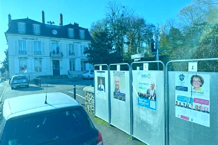 Escorts Mirebeau, France — Local Companions
