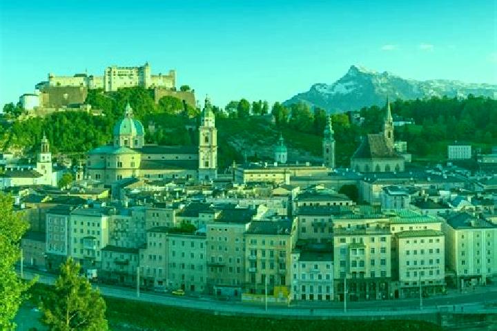 Escorts Mitterlimberg, Austria — Local Companions