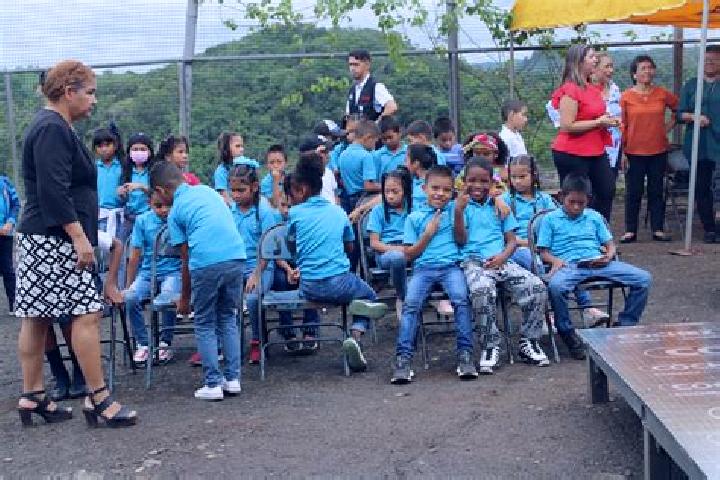 Escorts Mocambo Arriba, Panama — Local Companions