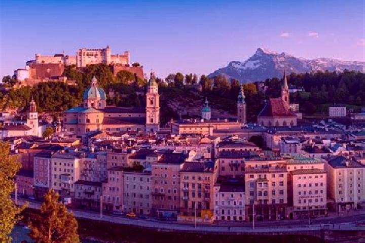 Escorts Moertschach, Austria — Local Companions