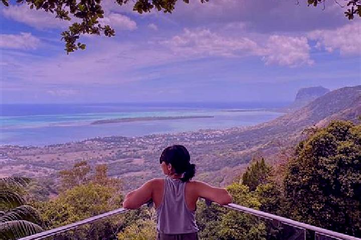 Escorts Moka, Mauritius — Local Companions
