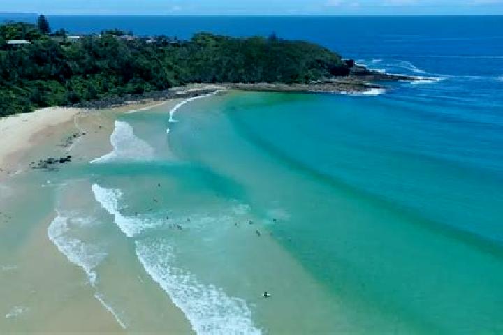 Escorts Mollymook Beach, Australia — Local Companions