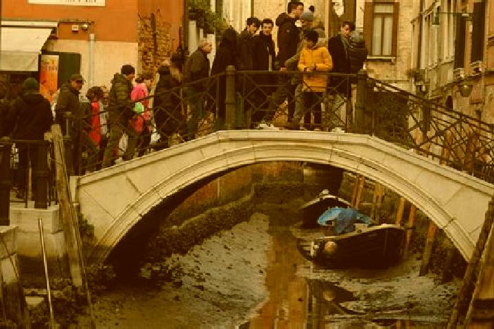 Escorts Mongrando, Italy — Local Companions