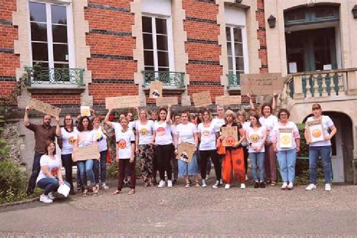 Escorts Mont-Cauvaire, France — Local Companions