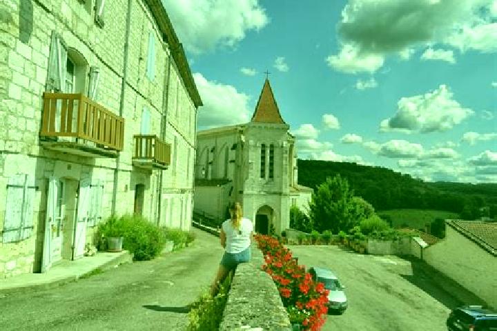 Escorts Montaigu-de-Quercy, France — Local Companions