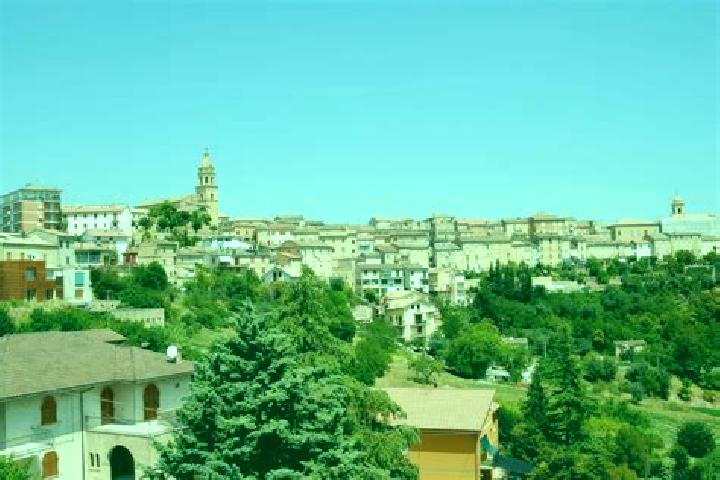 Escorts Monte San Pietrangeli, Italy — Local Companions