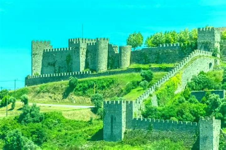 Escorts Montemor-o-Velho, Portugal — Local Companions