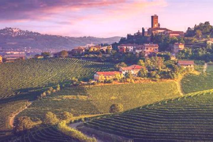 Escorts Montezemolo, Italy — Local Companions