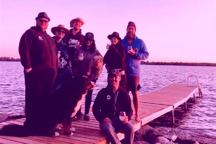 Escorts Montrose, Canada — Local Companions