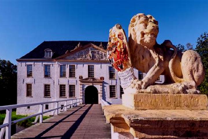 Escorts Moordorf, Germany — Local Companions