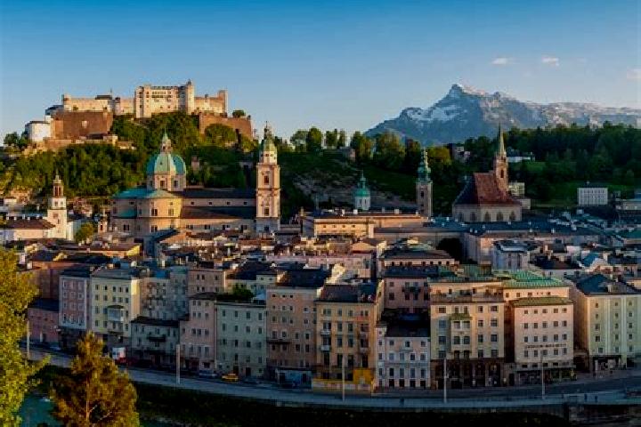 Escorts Moschendorf, Austria — Local Companions